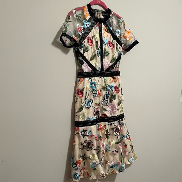 NWT Vone Catarina Floral Embroidered Dress Size XS - Picture 7 of 15